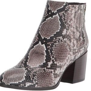 Blondo Waterproof leather snake print block heel ankle boots women’s size 6.5